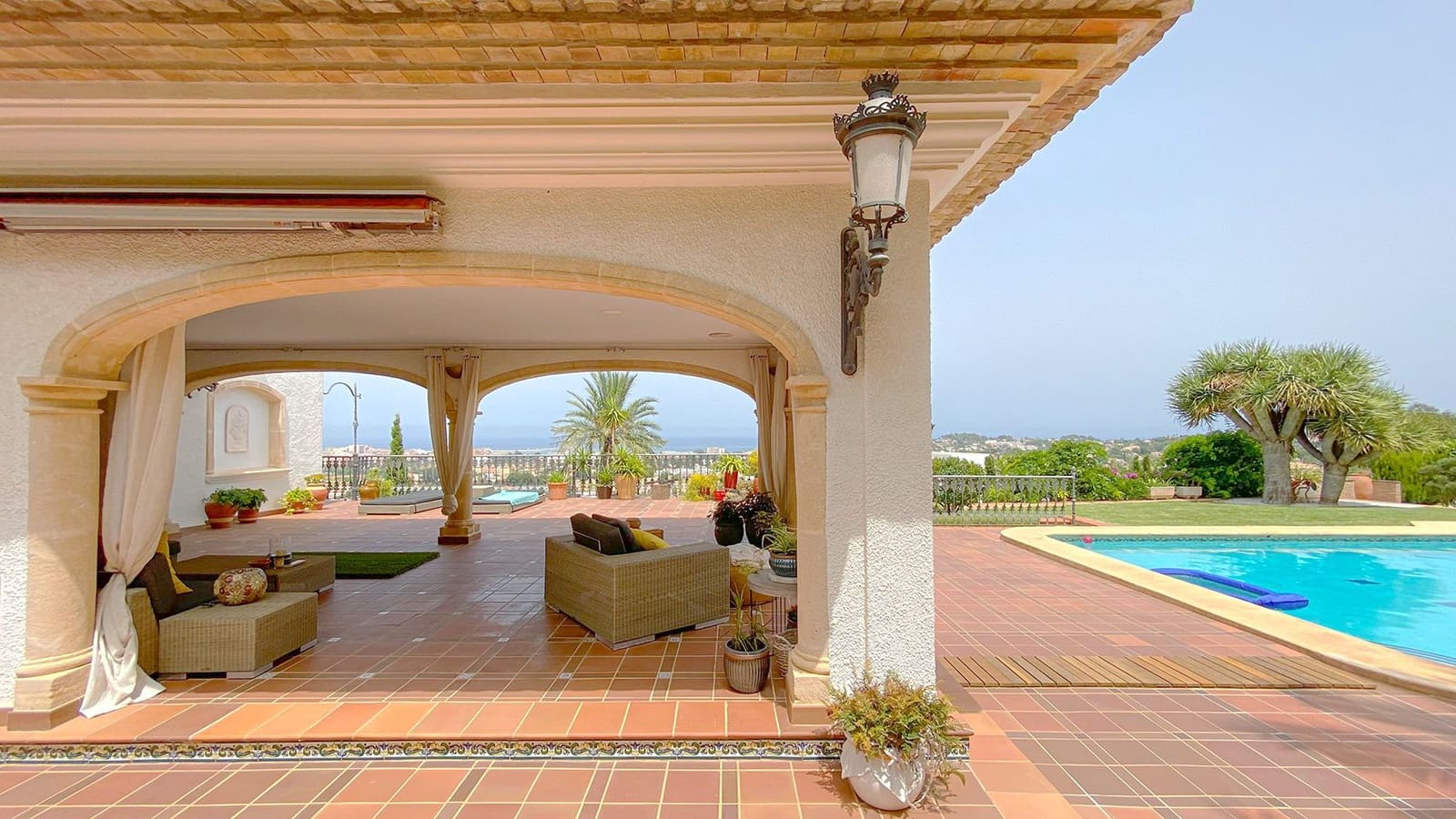 6 quarto Moradia para venda em Denia com piscina garagem - 3 570 000 € (Ref: 9904747)