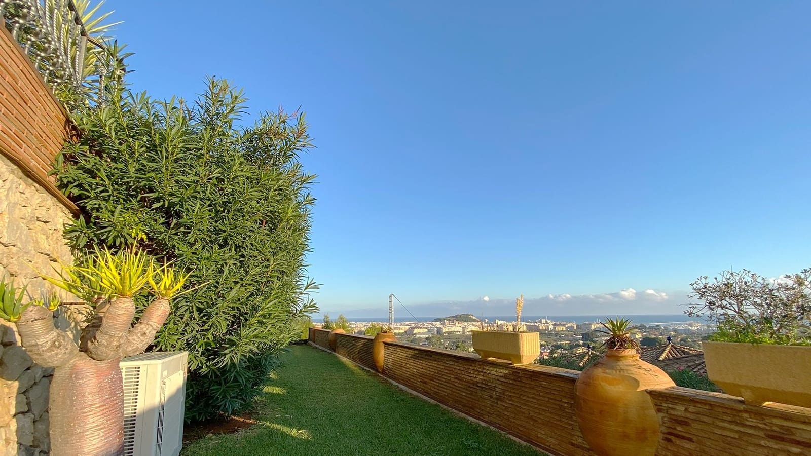 6 quarto Moradia para venda em Denia com piscina garagem - 3 570 000 € (Ref: 9904747)