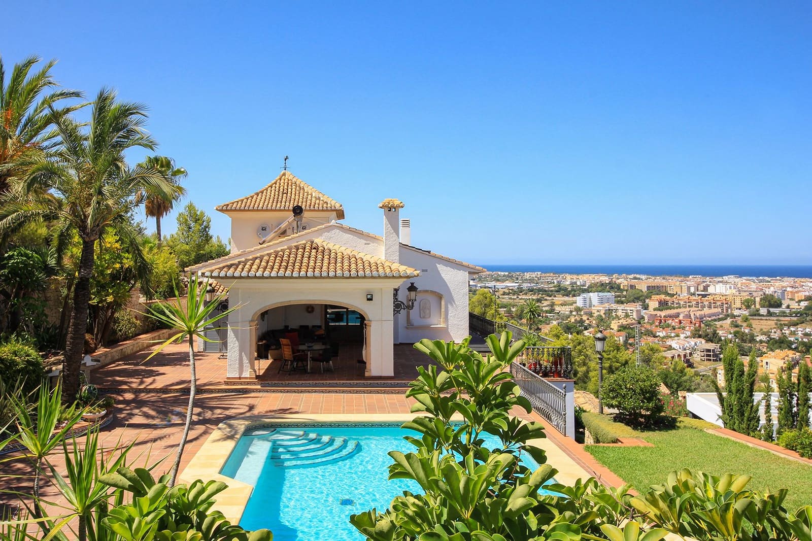 6 quarto Moradia para venda em Denia com piscina garagem - 3 570 000 € (Ref: 9904747)