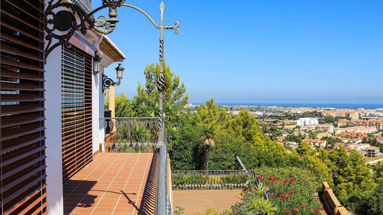 6 quarto Moradia para venda em Denia com piscina garagem - 3 570 000 € (Ref: 9904747)