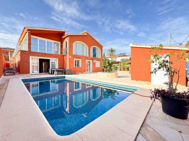4 soverom Villa til salgs i Las Rotas / Les Rotes, Dénia med svømmebasseng garasje - € 970 000 (Ref: 9904748)