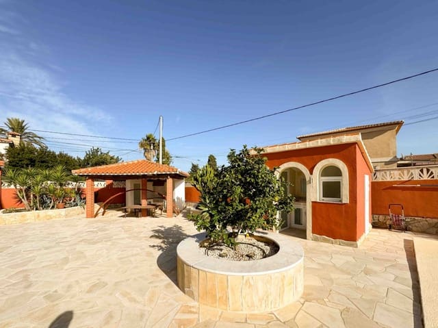 4 soverom Villa til salgs i Las Rotas / Les Rotes, Dénia med svømmebasseng garasje - € 970 000 (Ref: 9904748)