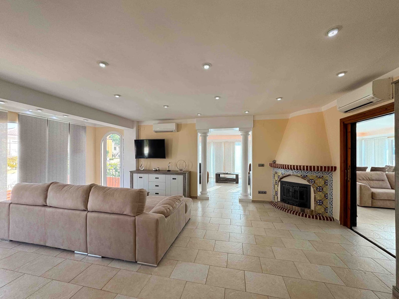 4 soverom Villa til salgs i Denia med svømmebasseng garasje - € 970 000 (Ref: 9904748)