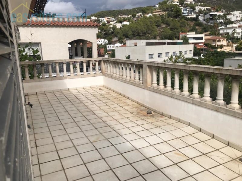 5 soveværelse Villa til salg i Sitges med garage - € 699.000 (Ref: 7835739)