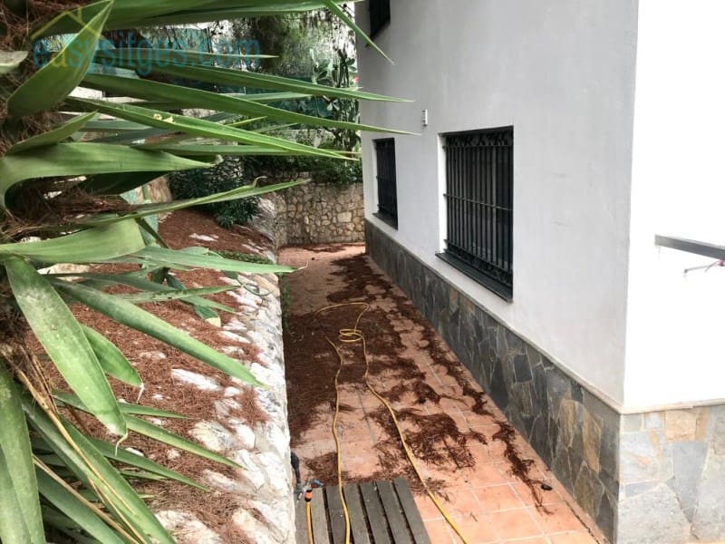 5 soveværelse Villa til salg i Sitges med garage - € 699.000 (Ref: 7835739)