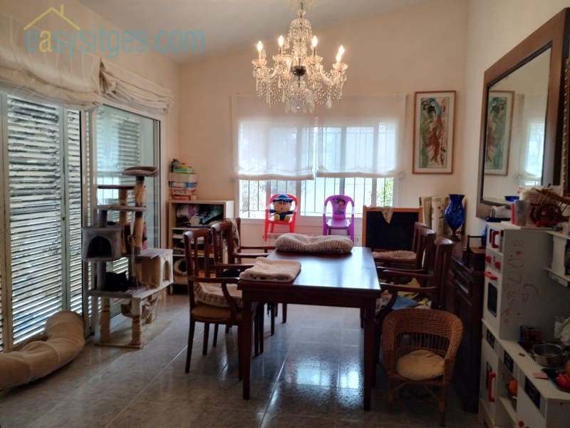 5 soveværelse Villa til salg i Sitges med garage - € 699.000 (Ref: 7835739)