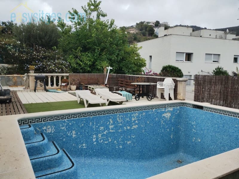 5 soveværelse Villa til salg i Sitges med garage - € 699.000 (Ref: 7835739)