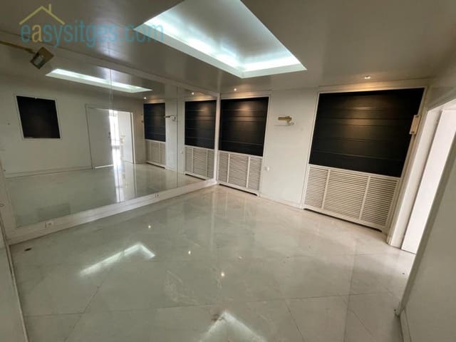 4 bedroom Apartment for sale in Eixample, Barcelona city with garage - € 1,800,000 (Ref: 8169096)