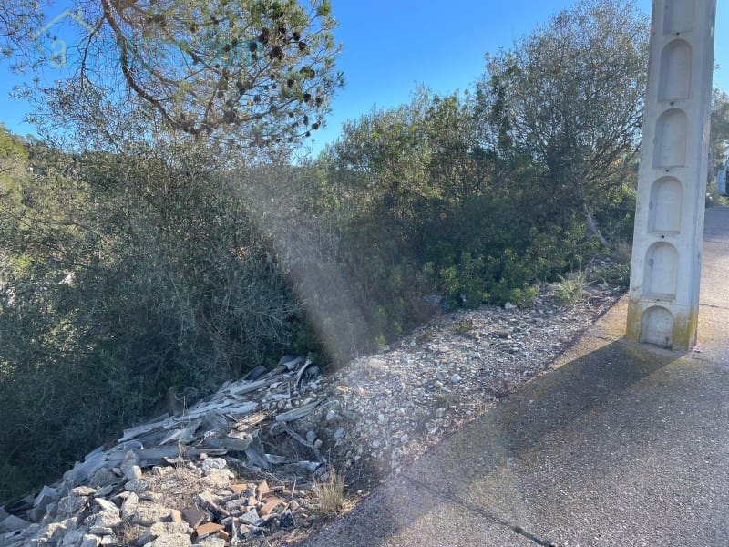 Grunde uden byggetilladelser til salg i Olivella - € 70.000 (Ref: 8324846)