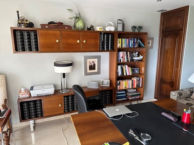 4 bedroom Apartment for sale in Sitges with garage - € 1,900,000 (Ref: 8583006)