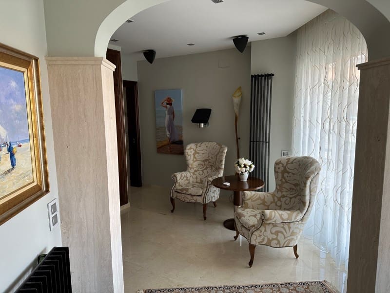 4 bedroom Apartment for sale in Sitges with garage - € 1,900,000 (Ref: 8583006)