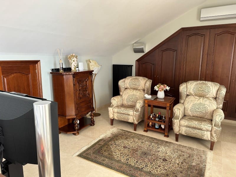 4 bedroom Apartment for sale in Sitges with garage - € 1,900,000 (Ref: 8583006)