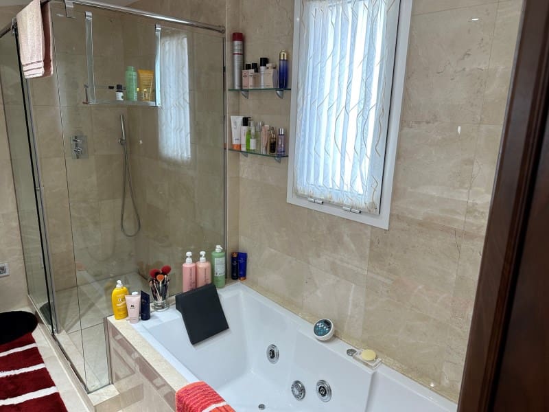 4 bedroom Apartment for sale in Sitges with garage - € 1,900,000 (Ref: 8583006)