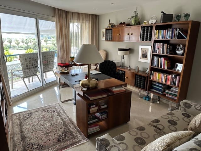 4 bedroom Apartment for sale in Sitges with garage - € 1,900,000 (Ref: 8583006)