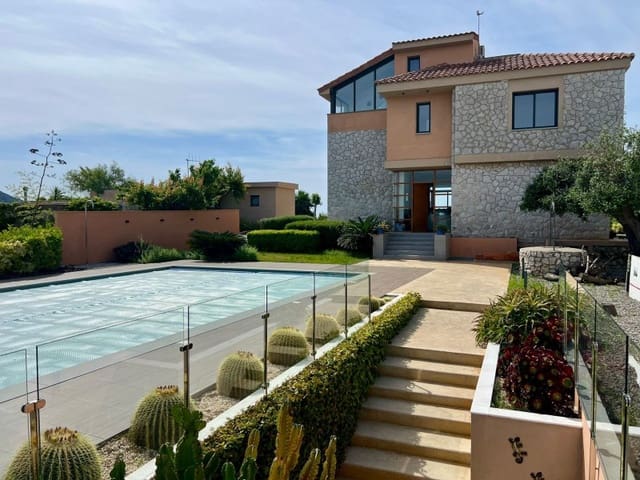 5 soverom Villa til salgs i Sant Pere de Ribes med garasje - € 2 200 000 (Ref: 8982589)