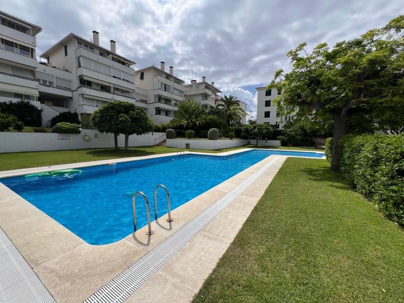 2 bedroom Apartment for rent in Sitges with pool - € 3,000 (Ref: 9145454)