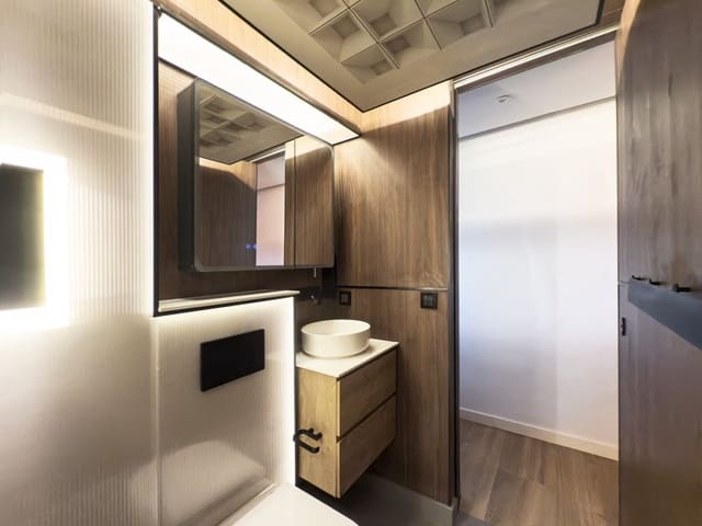 2 bedroom Penthouse for rent in Eixample, Barcelona city - € 3,250 (Ref: 9596040)