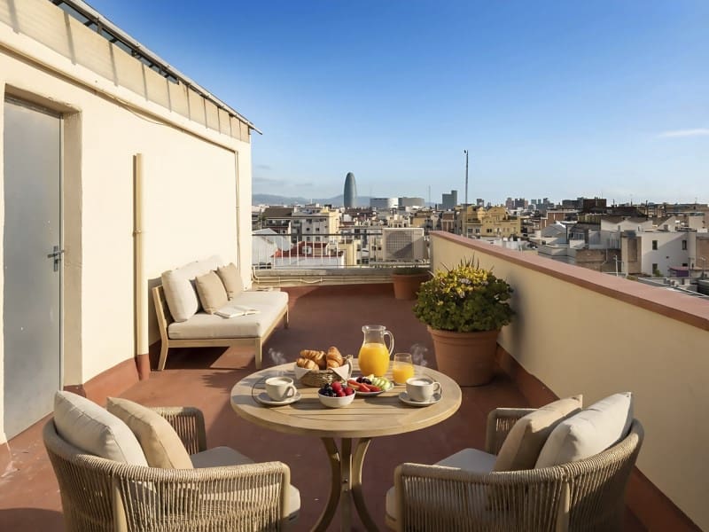 2 bedroom Penthouse for rent in Barcelona city - € 3,250 (Ref: 9596040)