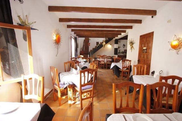 Kommersiell til salgs i Pueblo, Calpe / Calp - € 420 000 (Ref: 7377471)