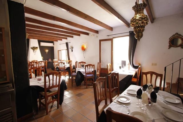 Kommersiell til salgs i Pueblo, Calpe / Calp - € 420 000 (Ref: 7377471)