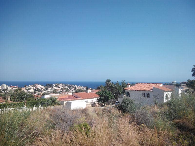 Building Plot for sale in Calpe / Calp - € 210,000 (Ref: 7627987)