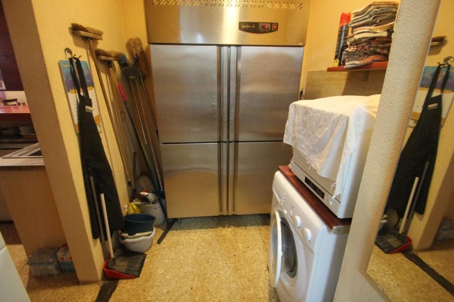 Kommersiell til salgs i Calpe / Calp - € 510 000 (Ref: 8067051)