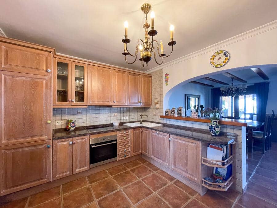 5 makuuhuone Huvila myytävänä paikassa Benissa - 1 800 000 € (Ref: 8479569)