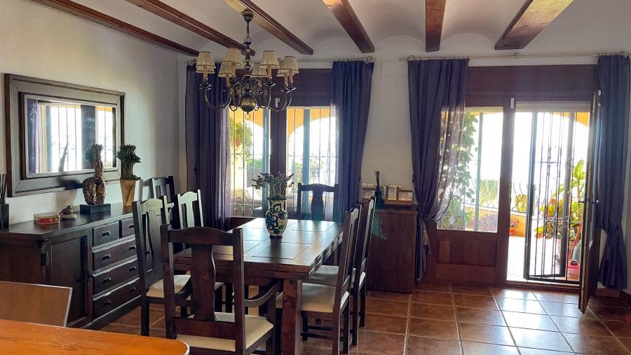 5 makuuhuone Huvila myytävänä paikassa Benissa - 1 800 000 € (Ref: 8479569)