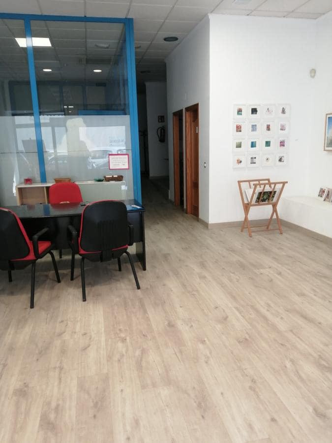 Commercial for sale in Calpe / Calp - € 185,000 (Ref: 8727802)
