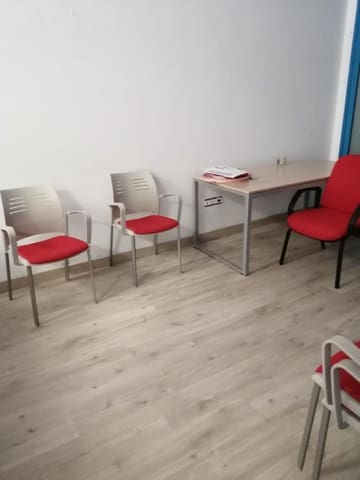 Kommersiell til salgs i Pueblo, Calpe / Calp - € 185 000 (Ref: 8727802)