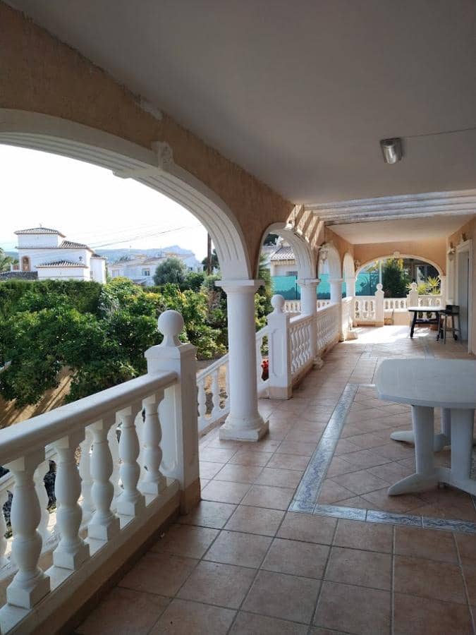 6 soverom Villa til salgs i Calpe / Calp med svømmebasseng garasje - € 1 150 000 (Ref: 9014601)