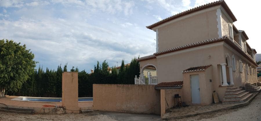 6 soverom Villa til salgs i Calpe / Calp med svømmebasseng garasje - € 1 150 000 (Ref: 9014601)