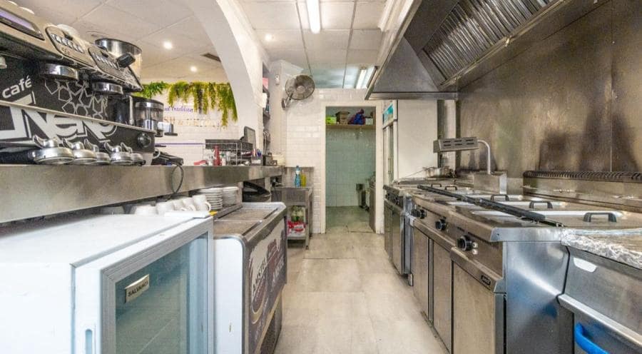 Commercieel te koop in Calpe / Calp - € 165.000 (Ref: 9151822)