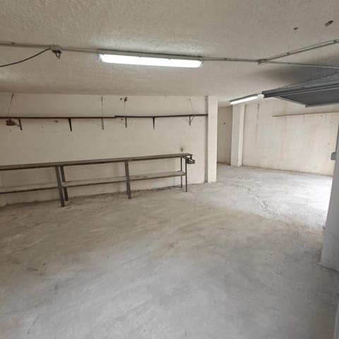 Garage zu vermieten in Pueblo, Calpe / Calp - 485 € (Ref: 9644601)