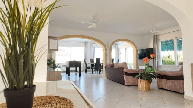3 chambre Villa/Maison à vendre à Calpe / Calp avec piscine garage - 725 000 € (Ref: 10054361)