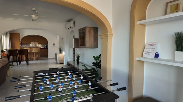 3 chambre Villa/Maison à vendre à Calpe / Calp avec piscine garage - 725 000 € (Ref: 10054361)