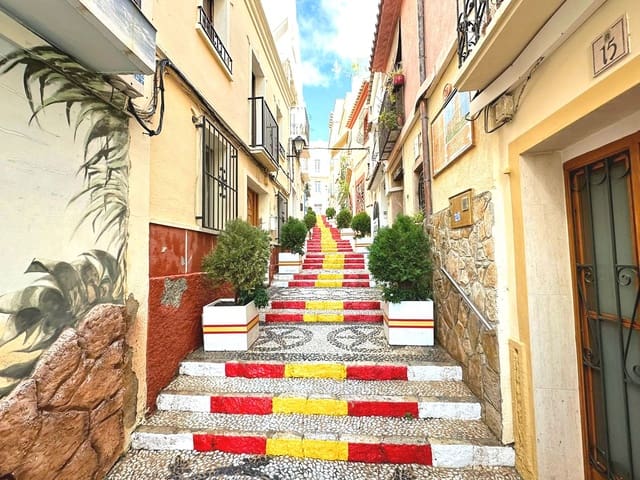 8 quarto Hotel para venda em Pueblo, Calpe / Calp - 995 000 € (Ref: 10054376)
