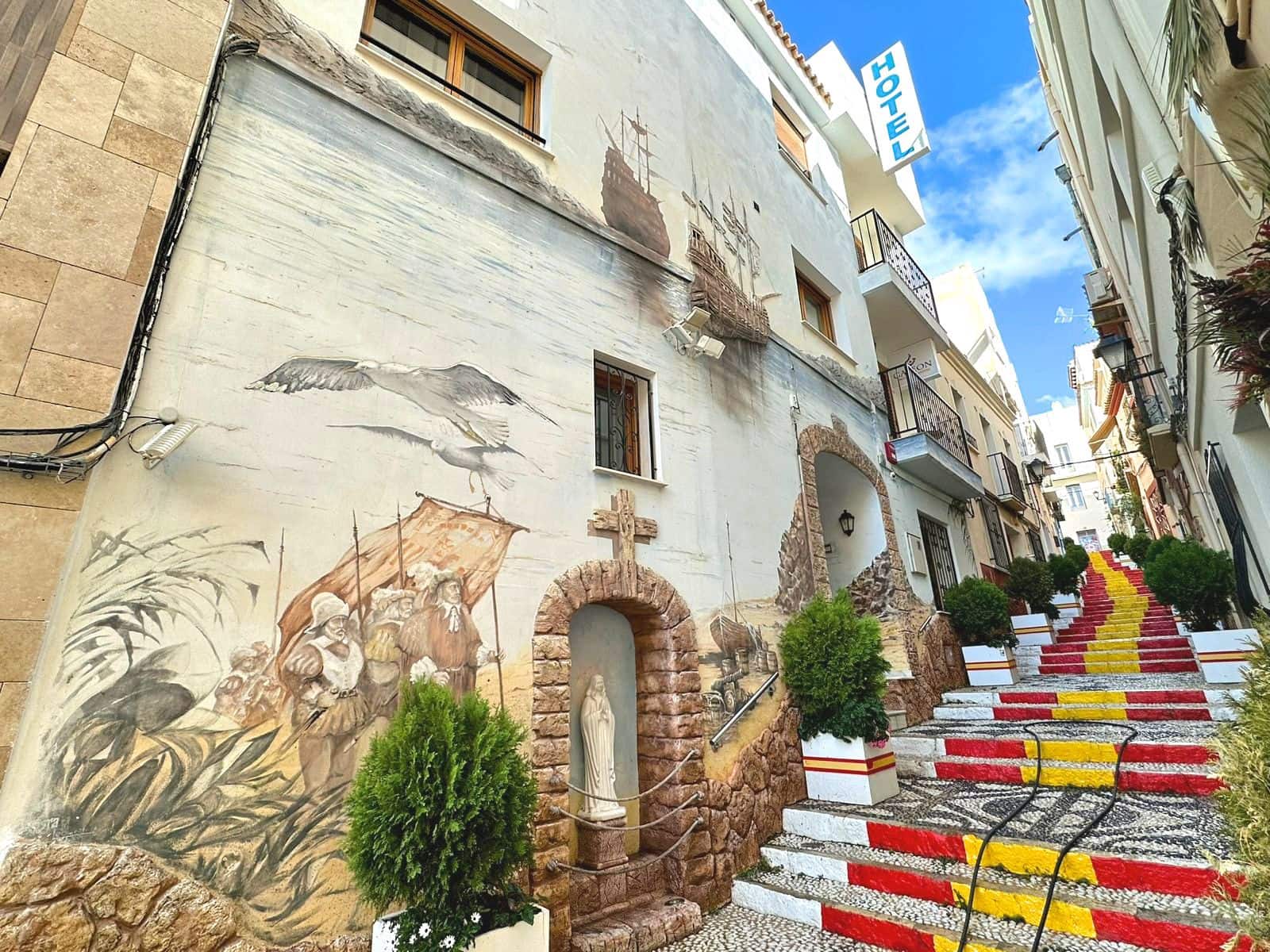 8 quarto Hotel para venda em Calpe / Calp - 995 000 € (Ref: 10054376)