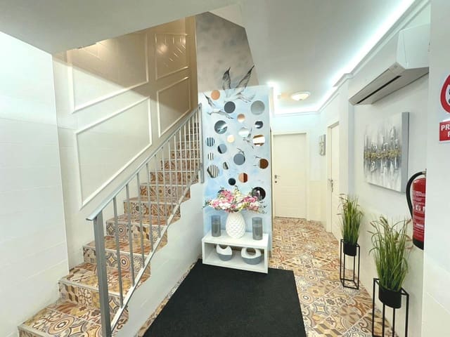 8 quarto Hotel para venda em Pueblo, Calpe / Calp - 995 000 € (Ref: 10054376)