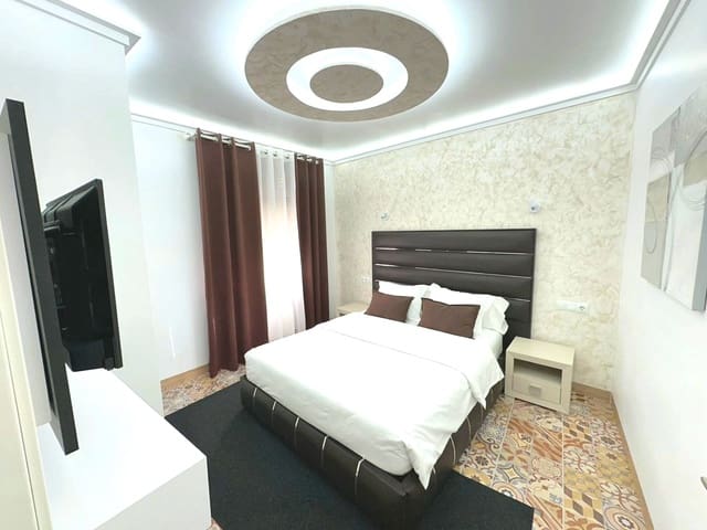 8 quarto Hotel para venda em Pueblo, Calpe / Calp - 995 000 € (Ref: 10054376)