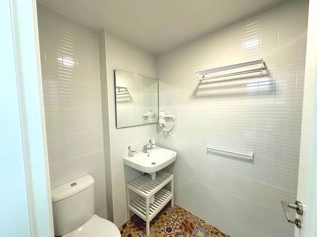 8 quarto Hotel para venda em Pueblo, Calpe / Calp - 995 000 € (Ref: 10054376)