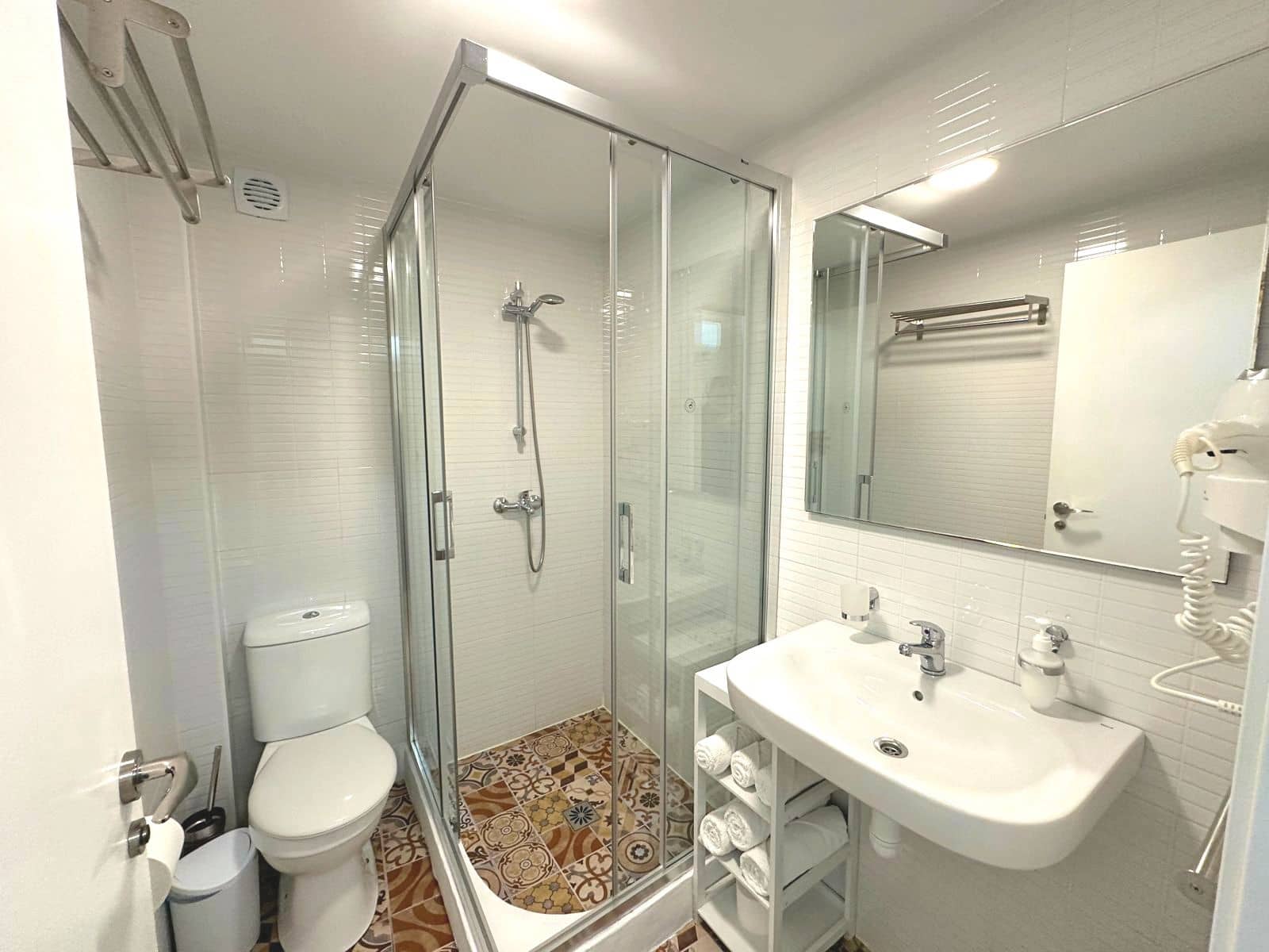 8 quarto Hotel para venda em Calpe / Calp - 995 000 € (Ref: 10054376)