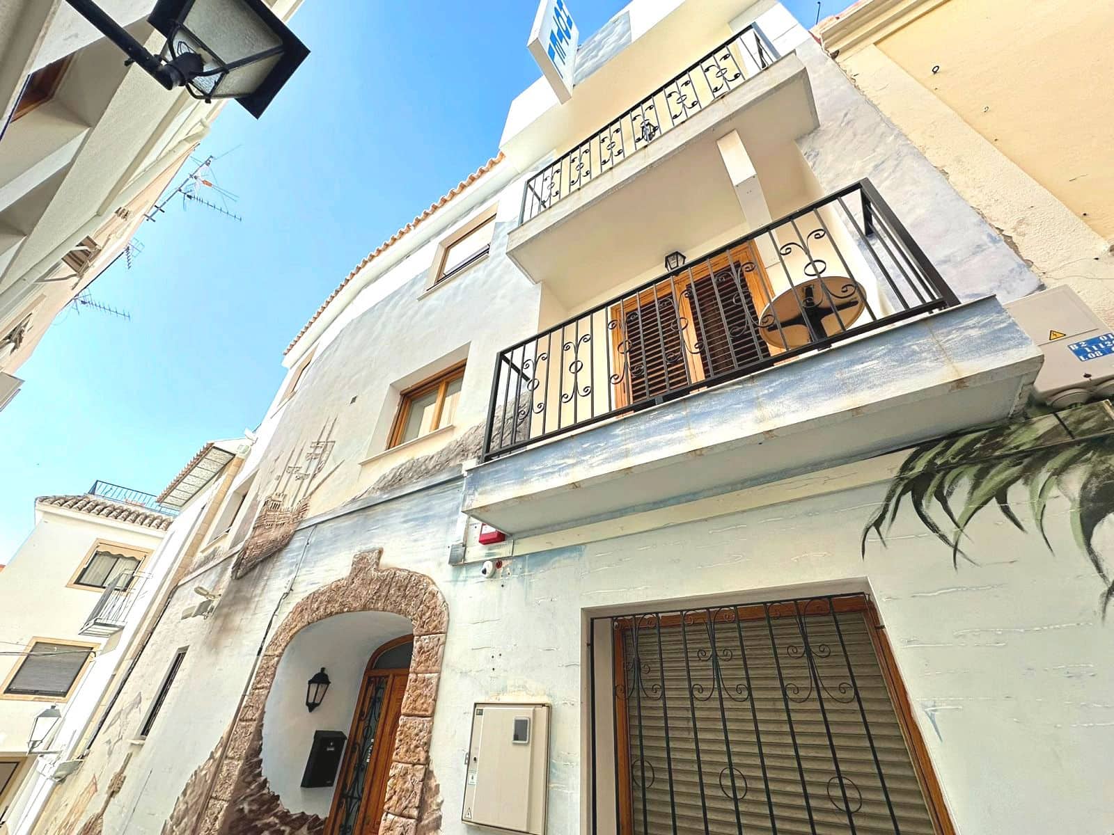 8 quarto Hotel para venda em Calpe / Calp - 995 000 € (Ref: 10054376)