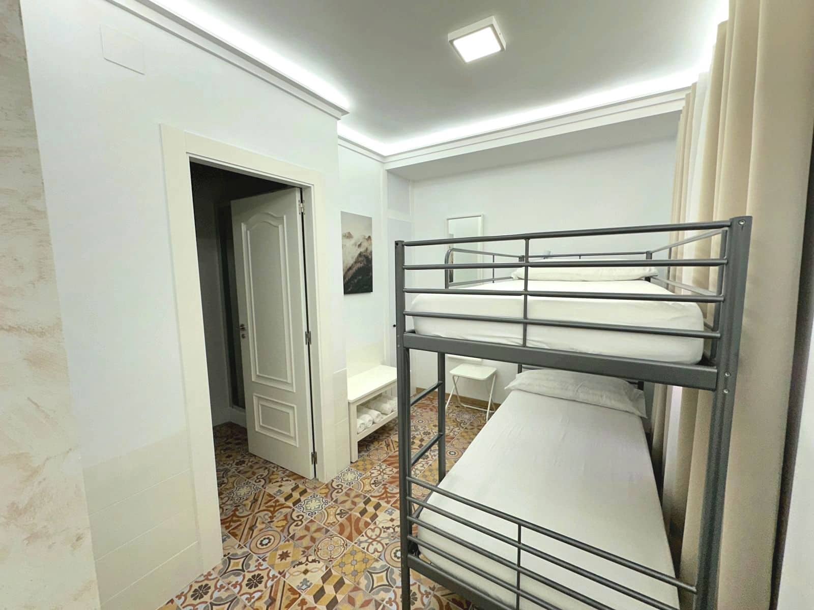 8 quarto Hotel para venda em Calpe / Calp - 995 000 € (Ref: 10054376)