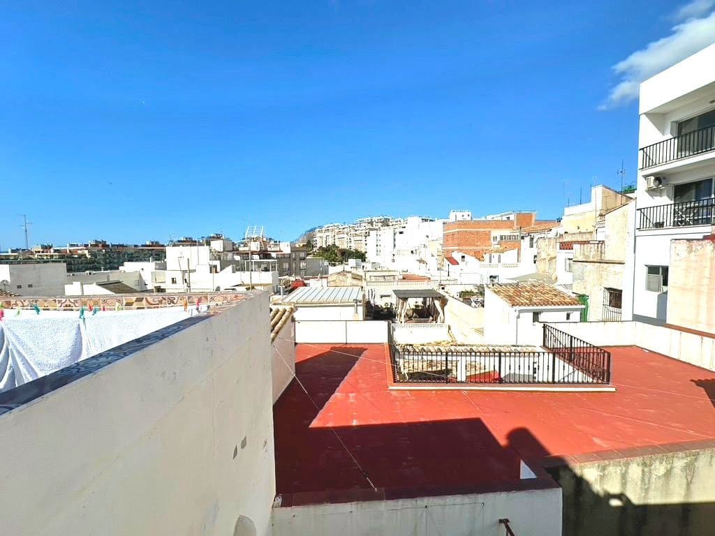 8 quarto Hotel para venda em Calpe / Calp - 995 000 € (Ref: 10054376)