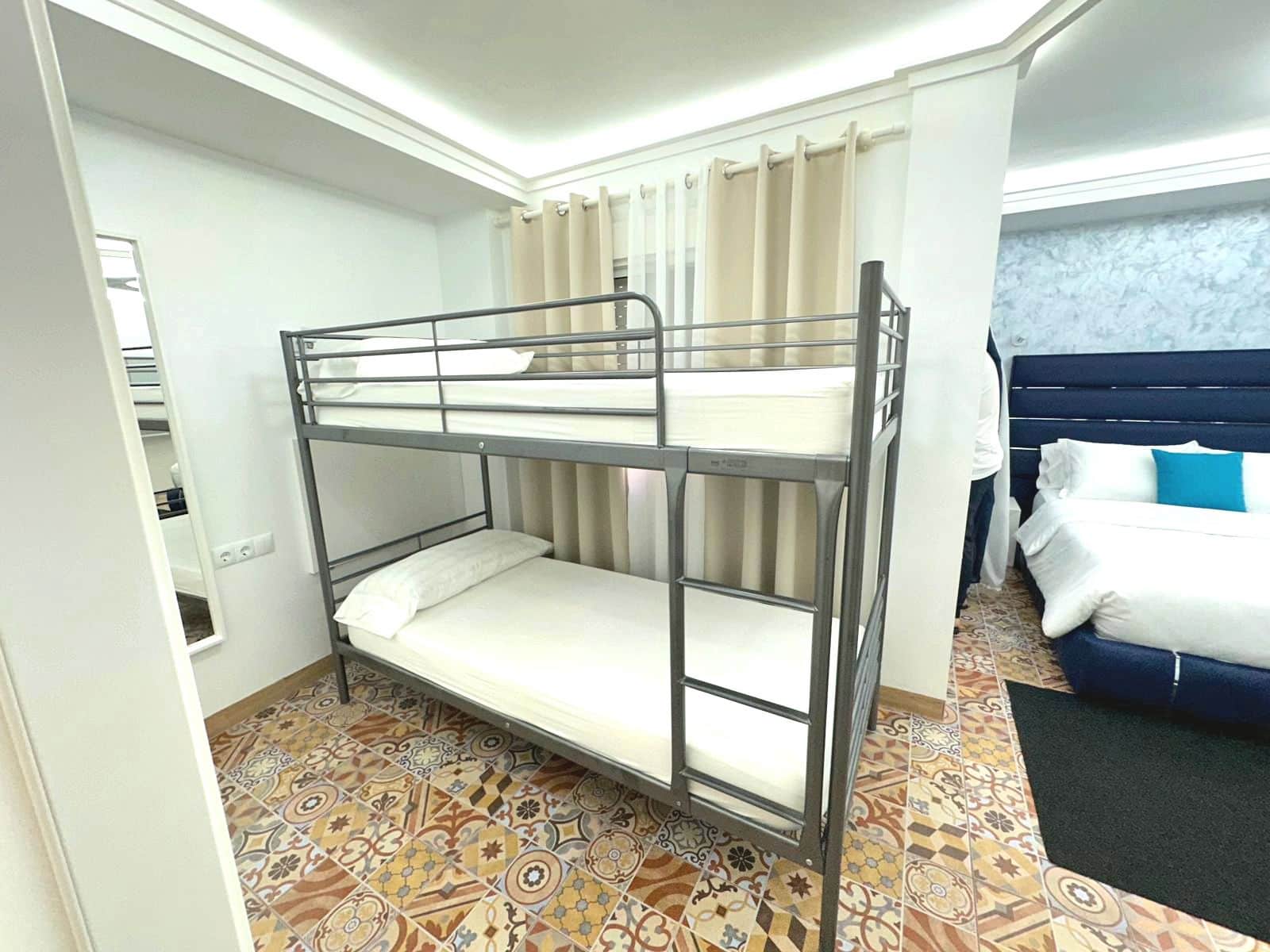 8 quarto Hotel para venda em Calpe / Calp - 995 000 € (Ref: 10054376)