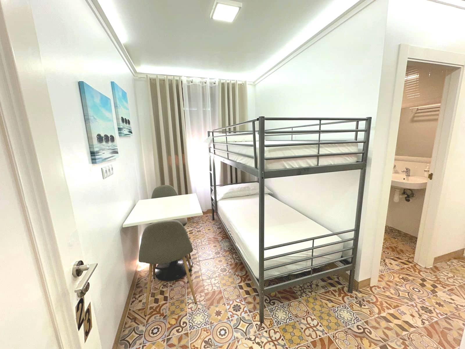 8 quarto Hotel para venda em Calpe / Calp - 995 000 € (Ref: 10054376)