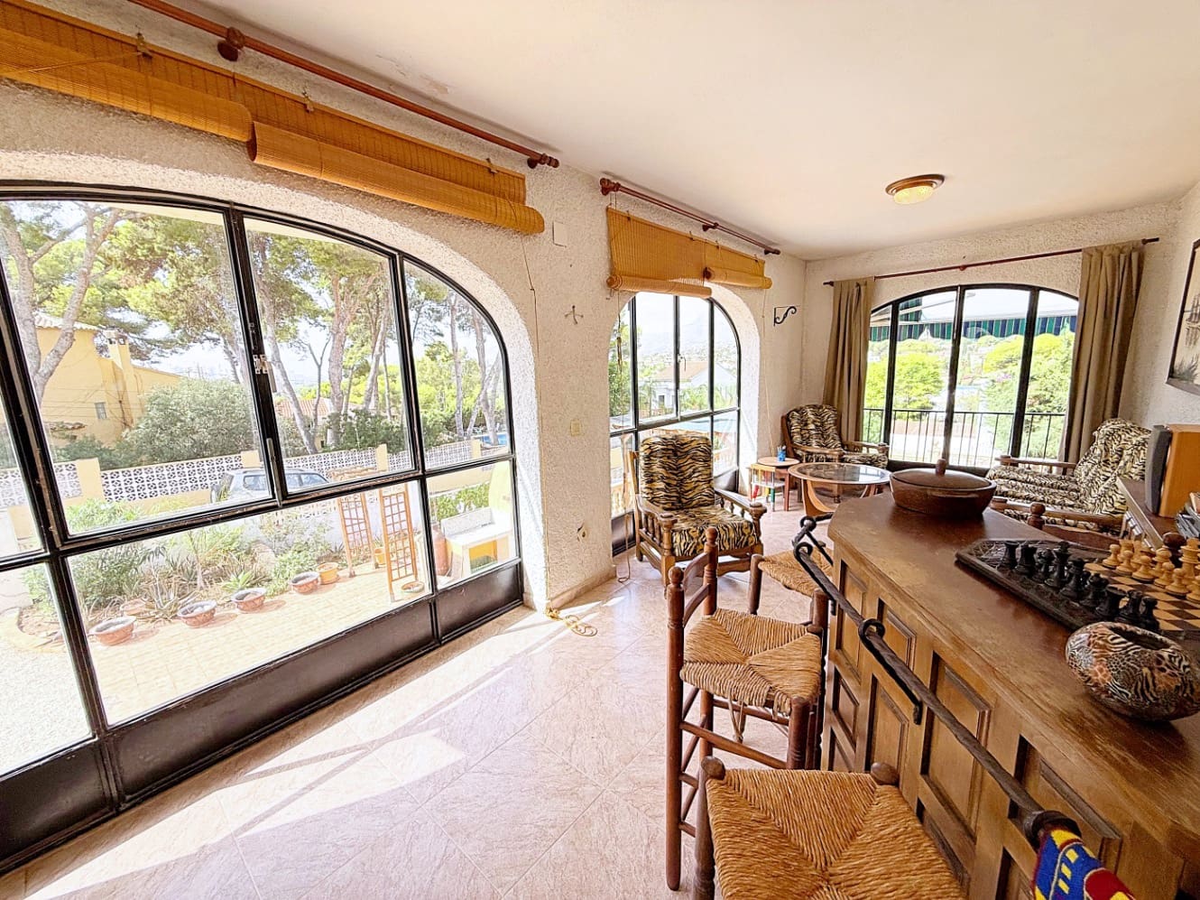 4 chambre Villa/Maison à vendre à Calpe / Calp avec piscine garage - 550 000 € (Ref: 10054396)