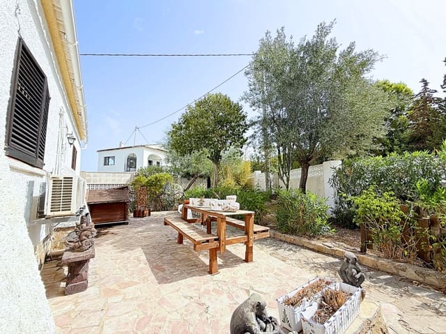 4 chambre Villa/Maison à vendre à Calpe / Calp avec piscine garage - 550 000 € (Ref: 10054396)