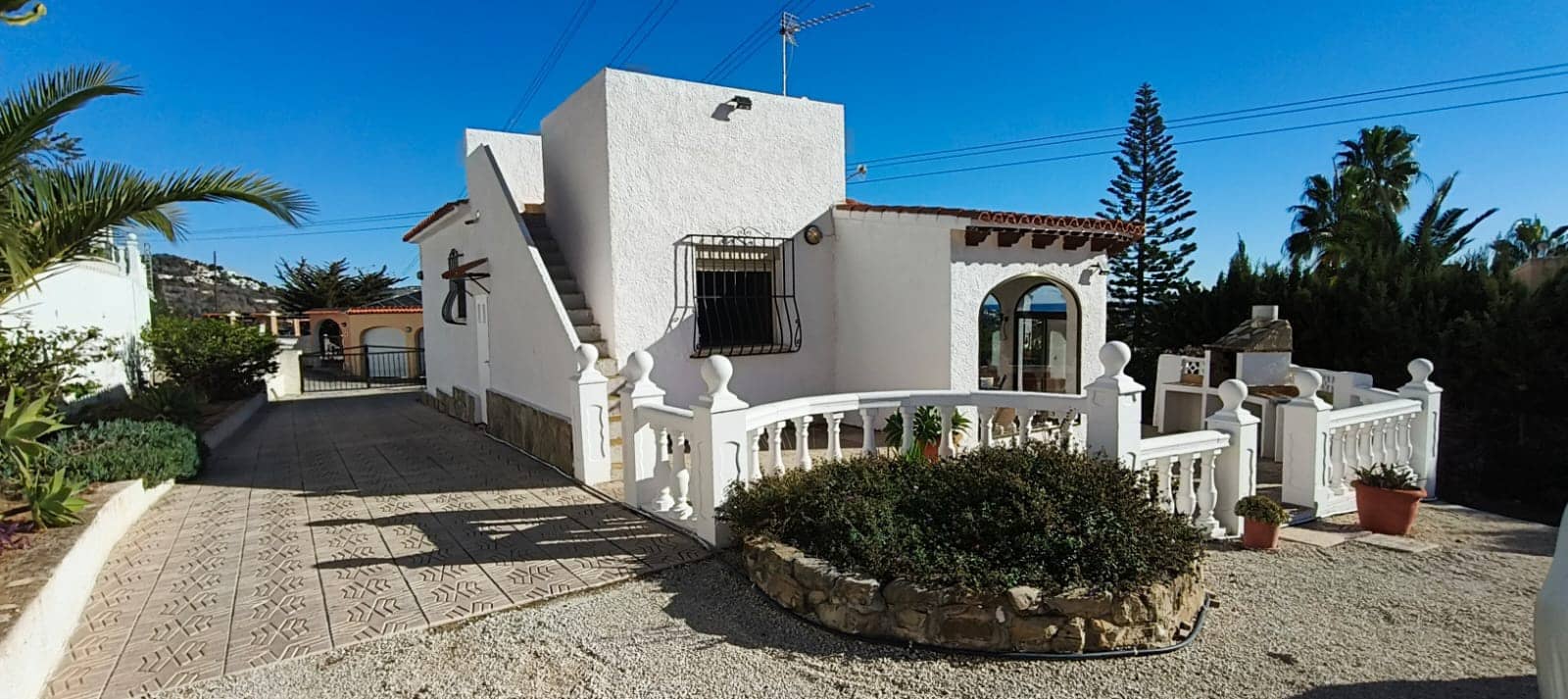 2 bedroom Villa for sale in Calpe / Calp with garage - € 360,000 (Ref: 10054398)
